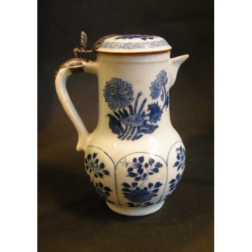 Jug and cover "Blue and White - Kangxi -